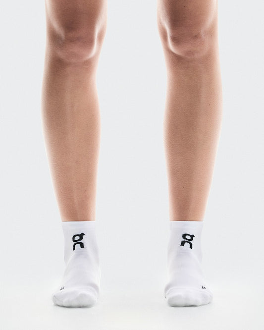 On United States New / Core Run Sock Mid 2P - White