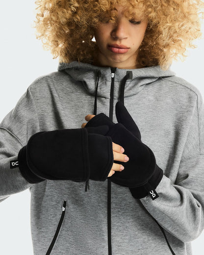 On United States Quality / Fleece Mitten - Black