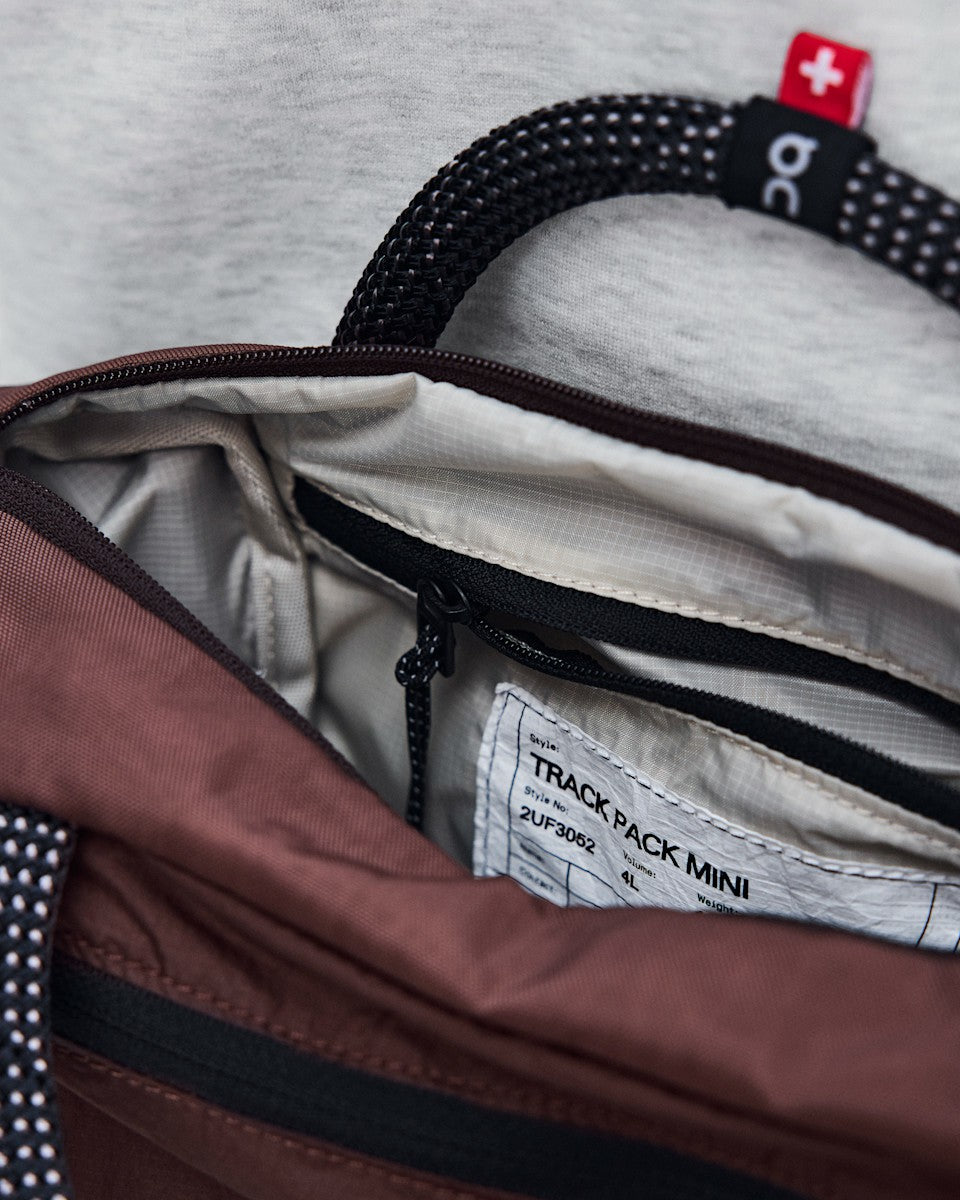 On United States Exclusive / Track Pack Mini Elite - Cacao/Black