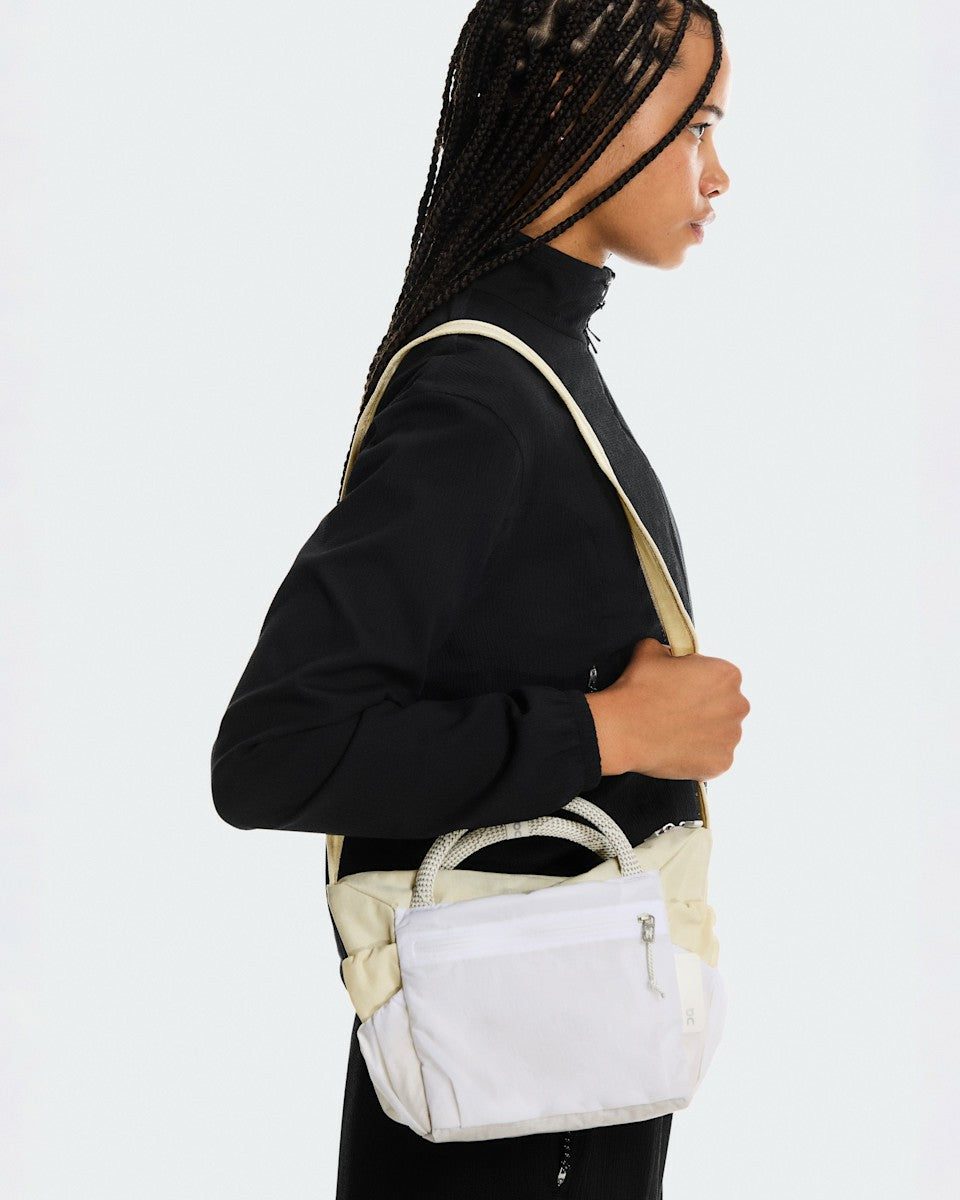 On United States Essential / Track Pack Mini Elite - Cream/White