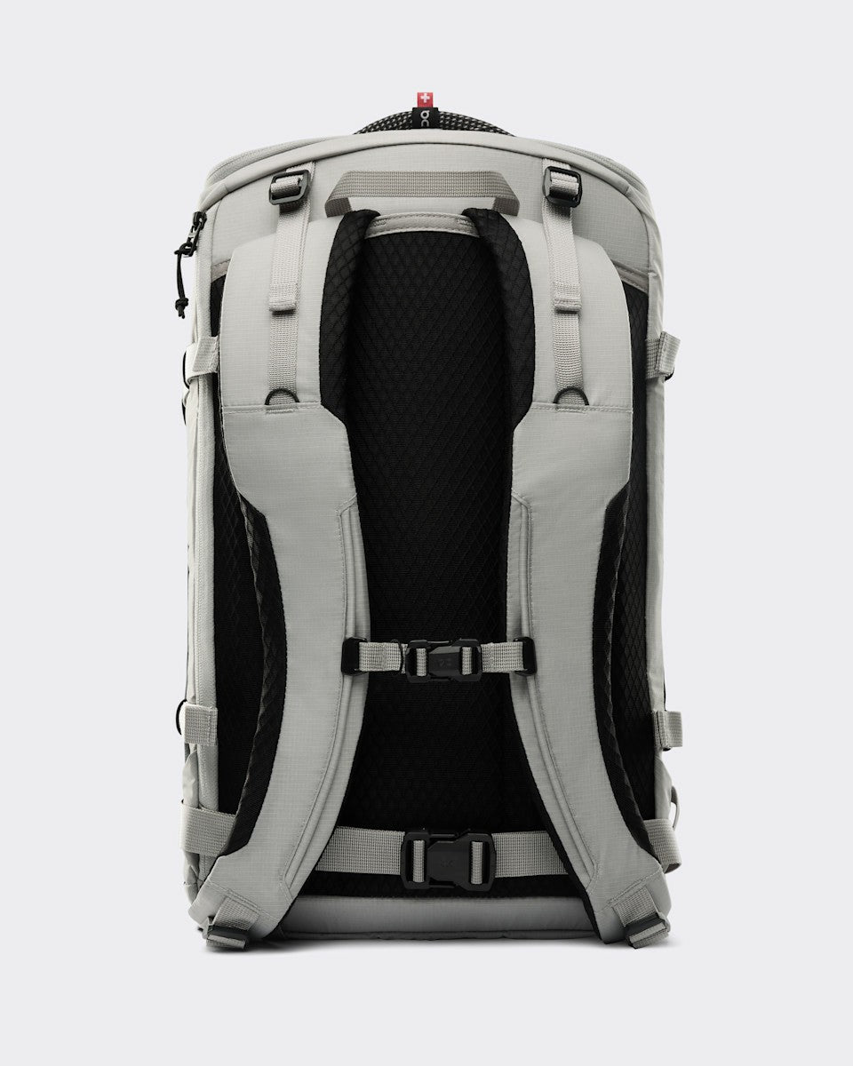 On United States Latest / Speed Pack 30L - Glacier/Black