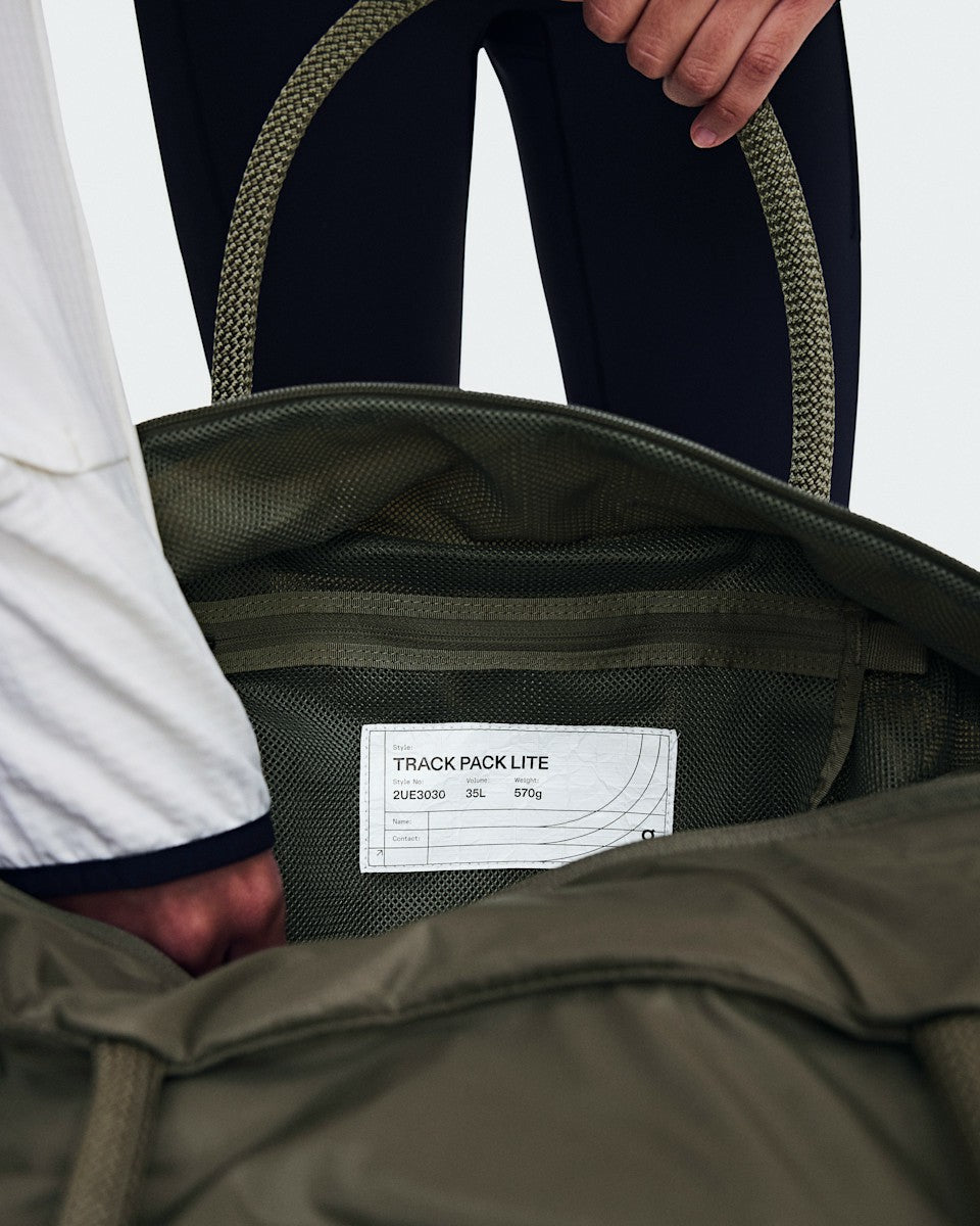 On United States Latest / Track Pack 35L Lite - Olive