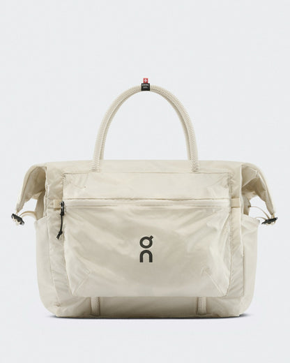On United States Essential / Track Pack 35L Lite - Cream
