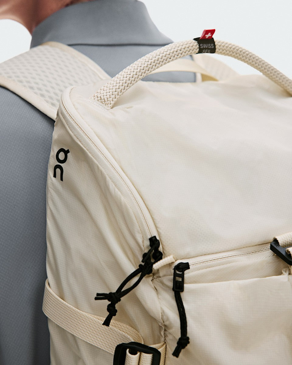On United States Special Offer / Speed Pack 18L Lite - Cream