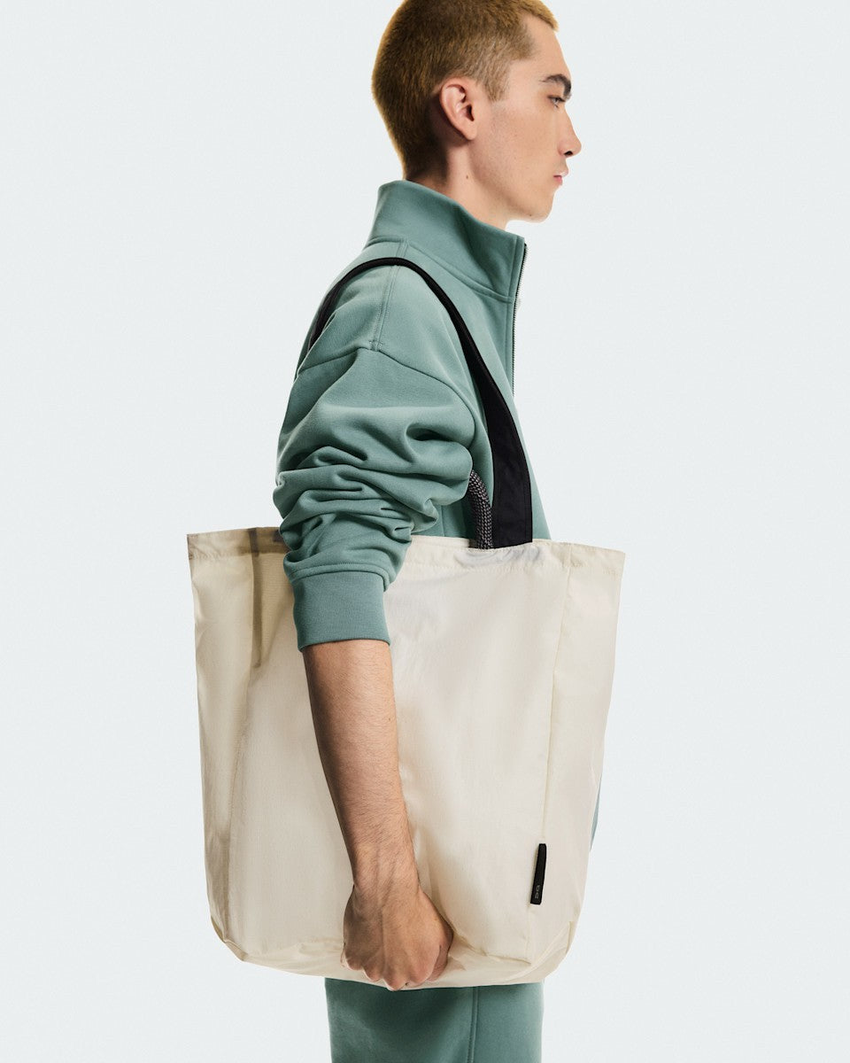 On United States Value / Tote Pack 25L - Cream/Black
