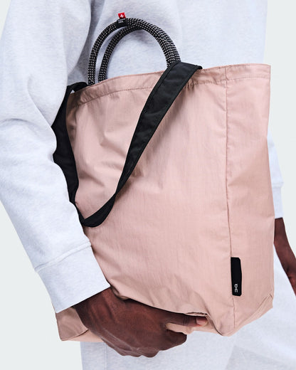 On United States Sale / Tote Pack 25L - Biscuit/Black