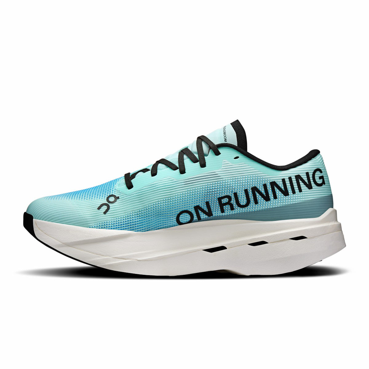 On United States Exclusive / Men's Cloudboom Volt - Celeste/Isle