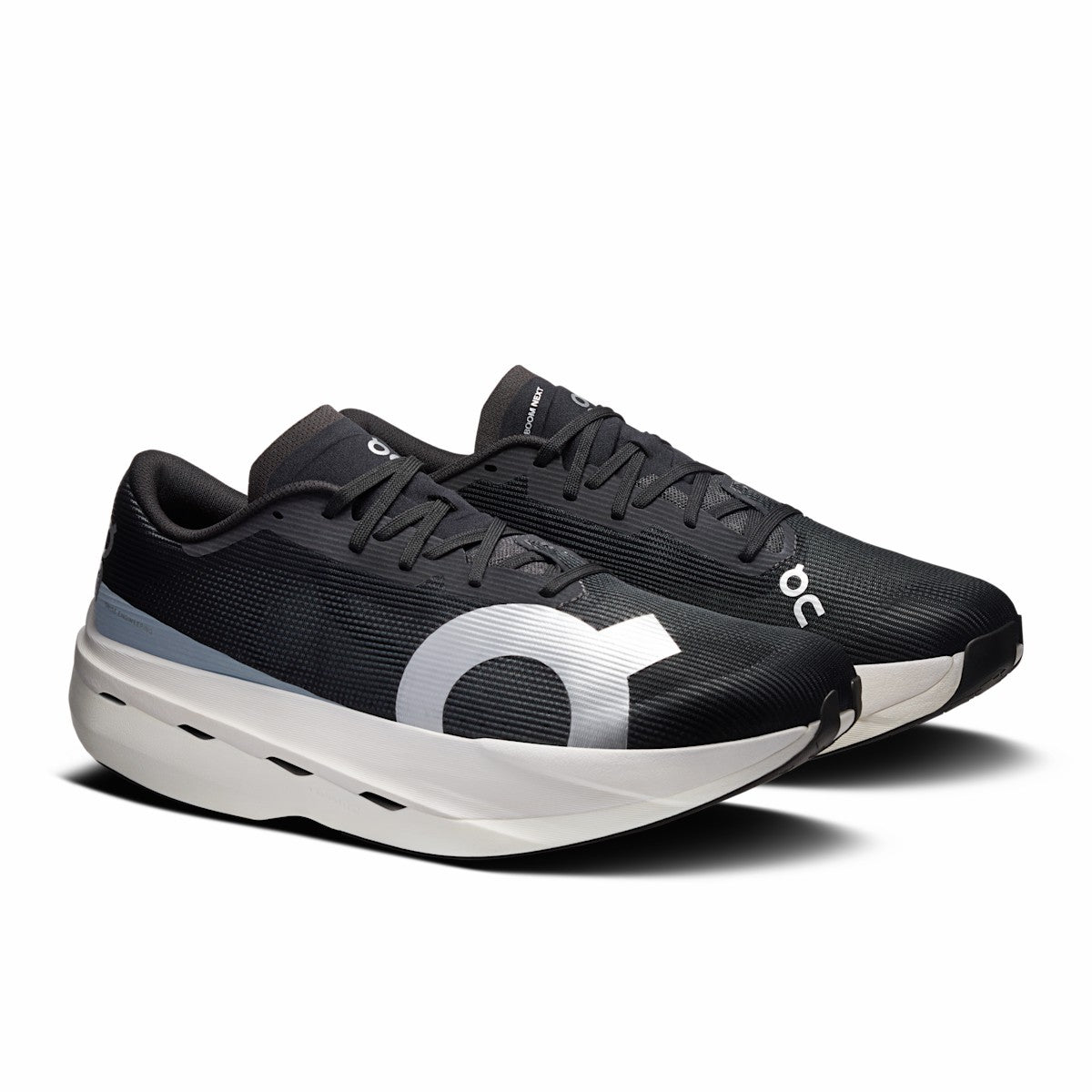 On United States Customer Favorite / Men's Cloudboom Volt - White/Black