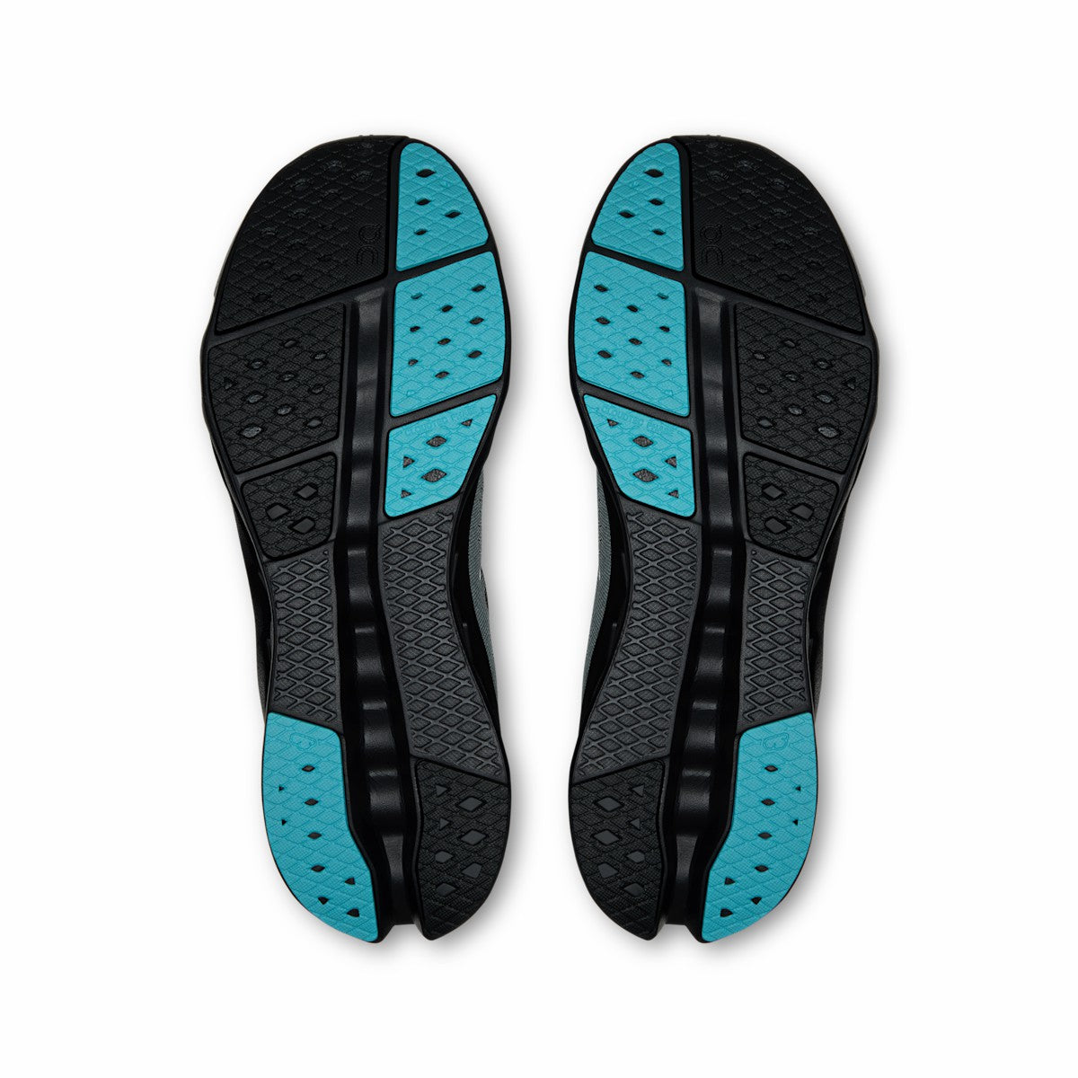 On United States Essential / Men's Cloudsurfer 2 - Black/Flurry