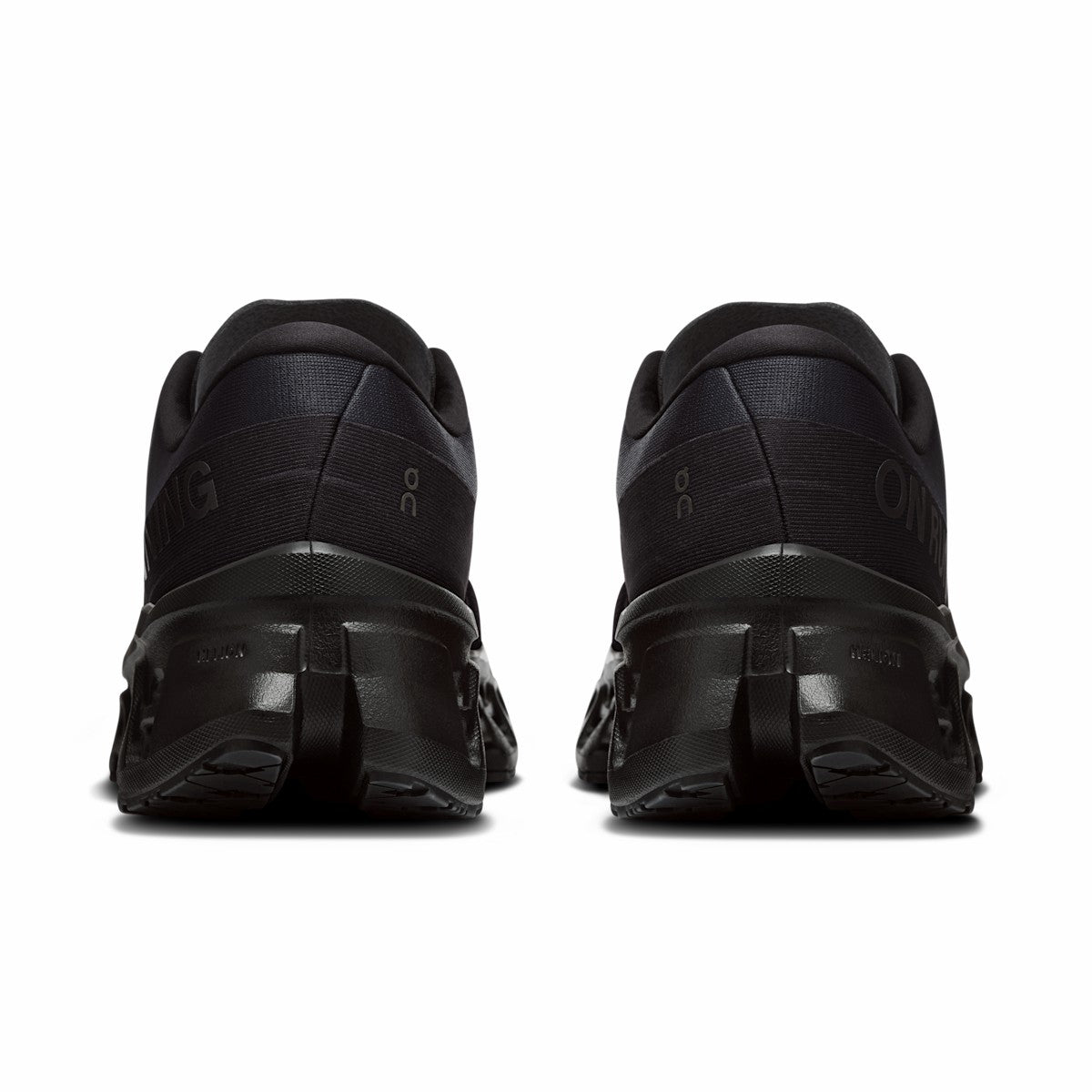 On United States Great Value / Men's Cloudmonster 3 Wide - Black/Black