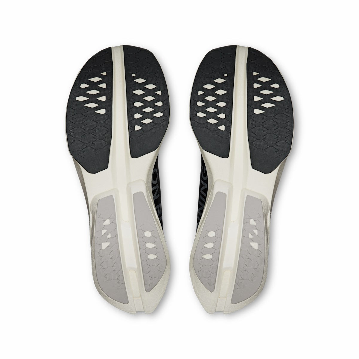 On United States Everyday / Men's Cloudboom Strike - Black/White
