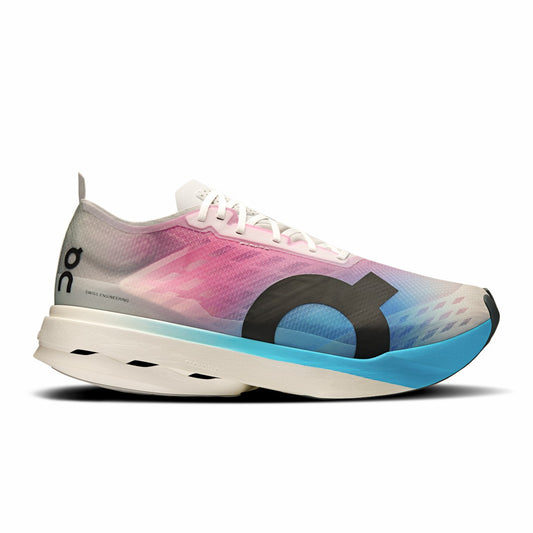 On United States Signature / Men's Cloudboom Strike - White/Horizon