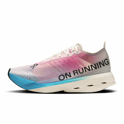On United States Signature / Men's Cloudboom Strike - White/Horizon