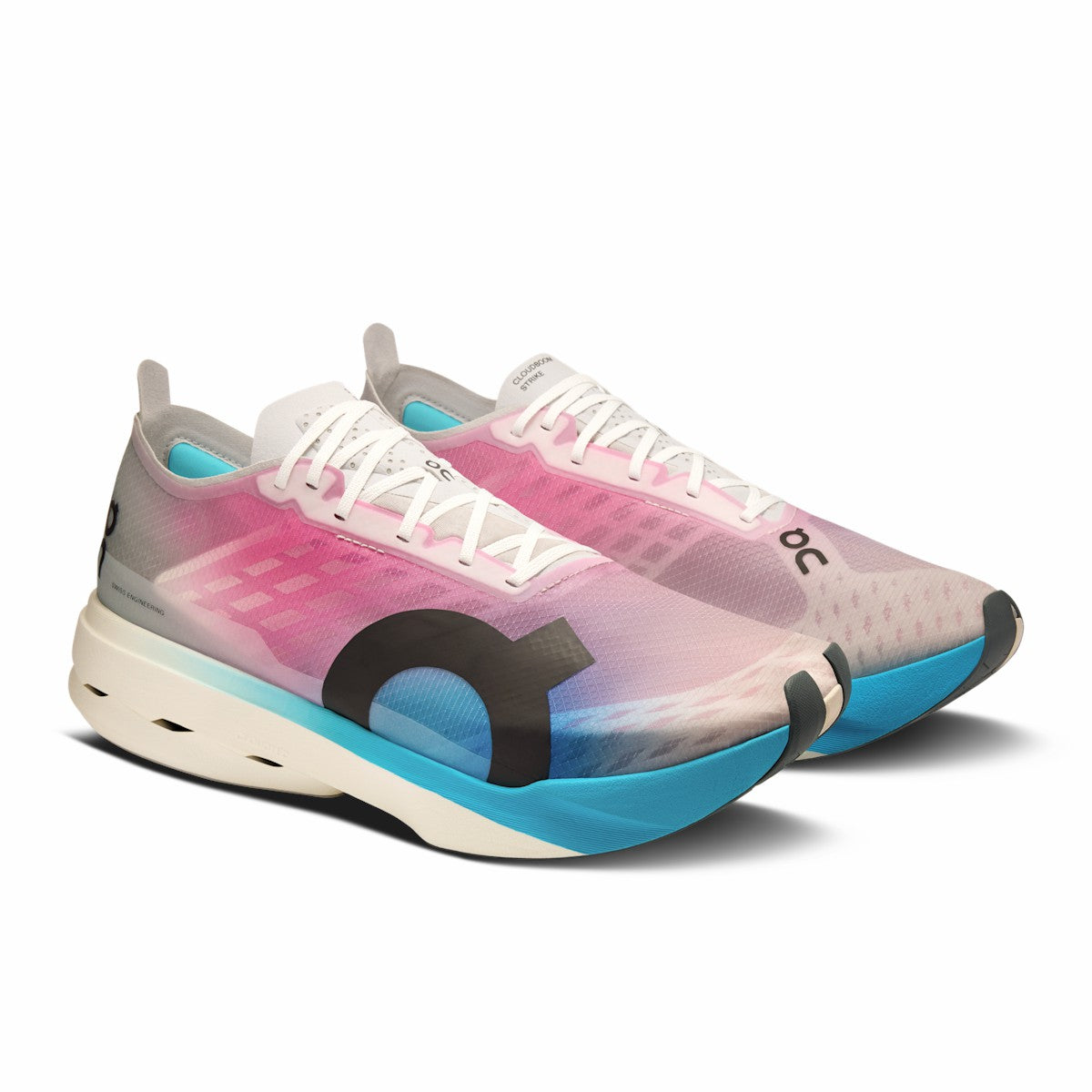 On United States Signature / Men's Cloudboom Strike - White/Horizon