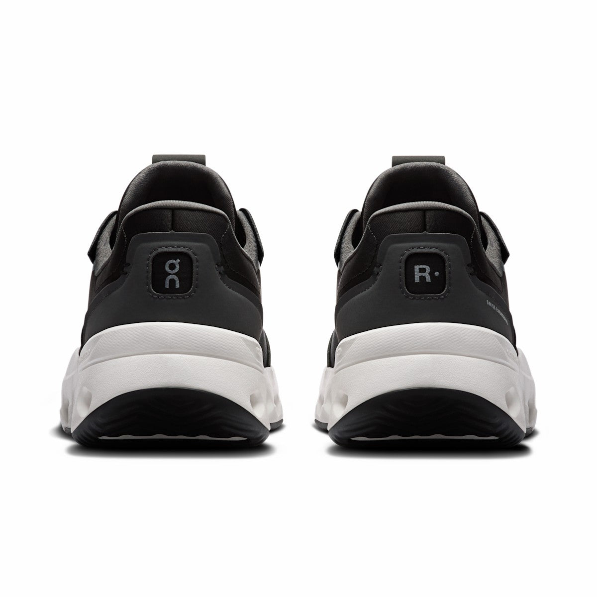 On United States Trending / Men's THE ROGER Wildcard - Black/White
