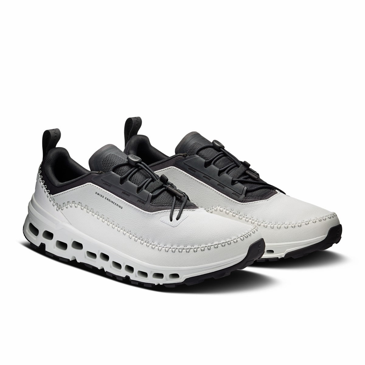 On United States Trusted / Men's Cloudaway 2 - Black/Ivory