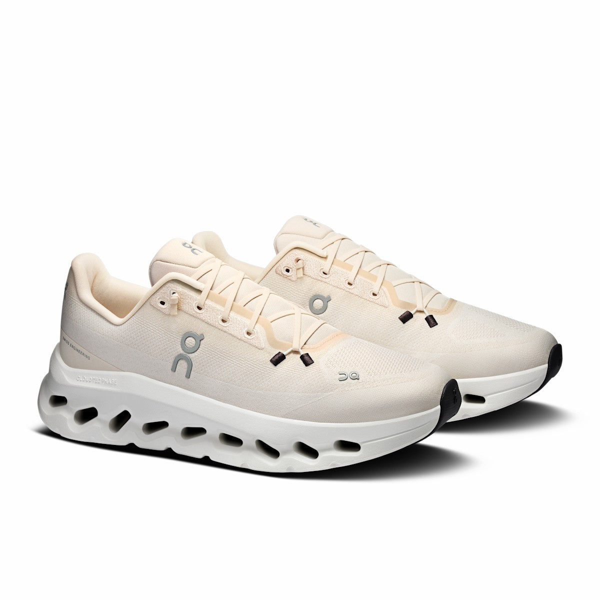 On United States Signature / Men's Cloudtilt - Sand/Dew