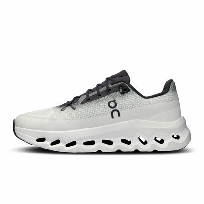 On United States Recommended / Men's Cloudtilt - Black/Ivory