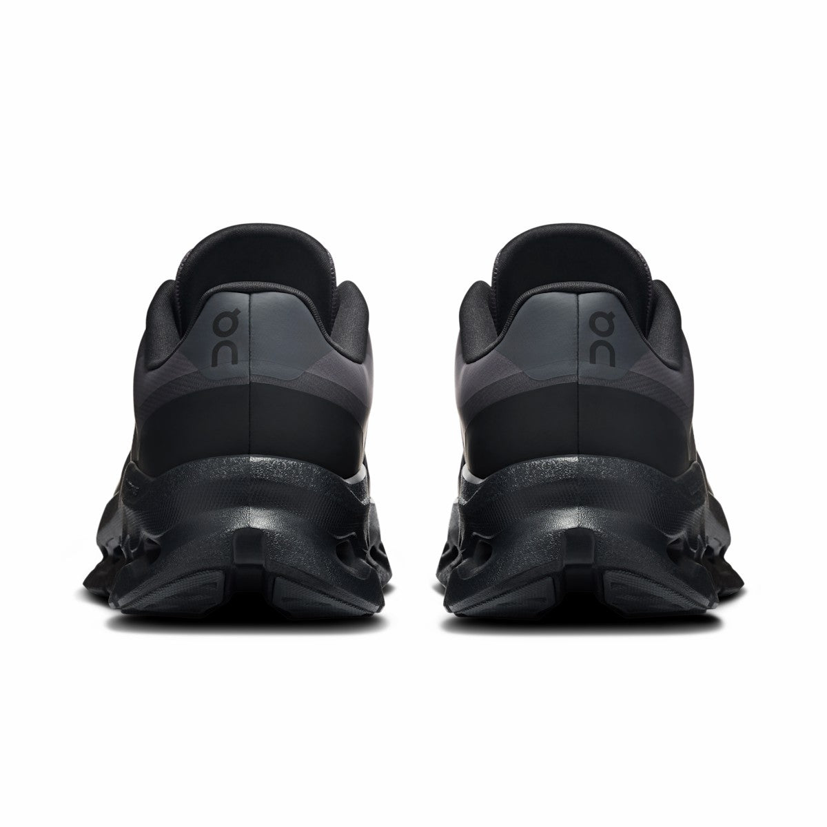 On United States Quality / Men's Cloudtilt Remix - Black/Black