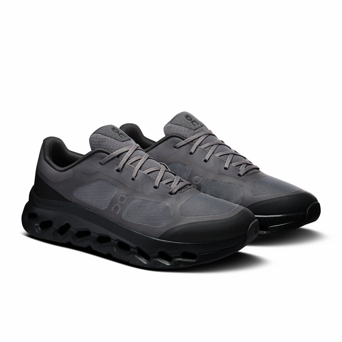 On United States Quality / Men's Cloudtilt Remix - Black/Black