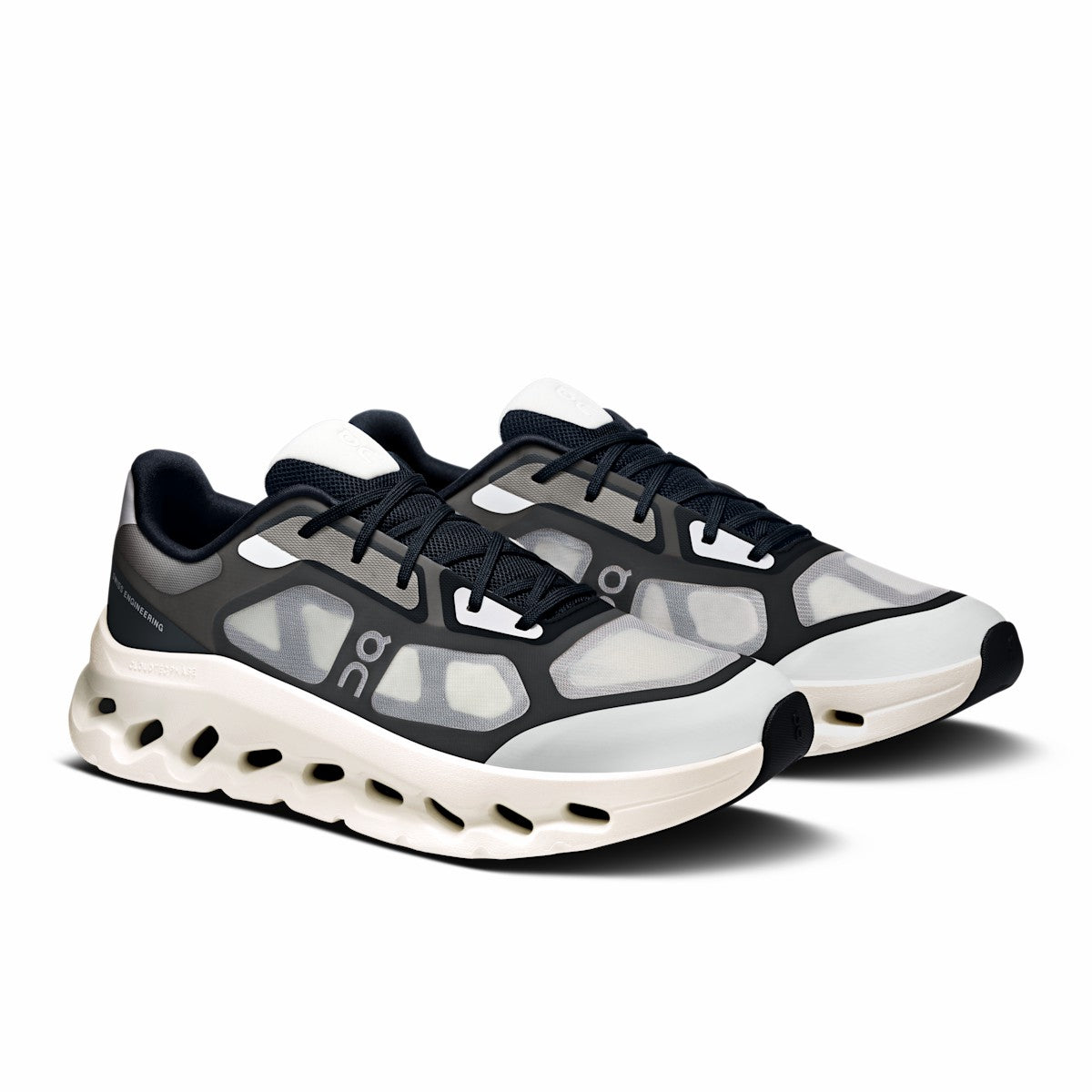 On United States Featured / Men's Cloudtilt Remix - Black/Ivory