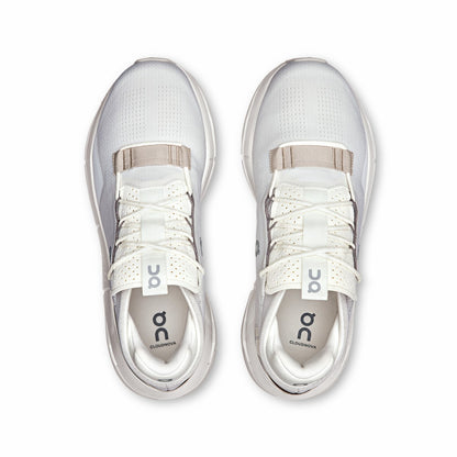 On United States New / Men's Cloudnova 2 - Ice/Sand