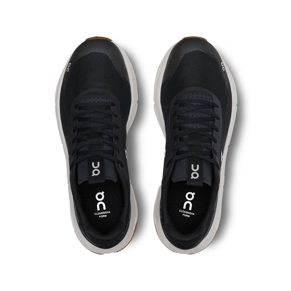 On United States Essential / Men's Cloudnova Form 2 - Black/Ivory