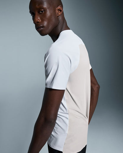 On United States Great Value / Men's Performance-T - White/Silver