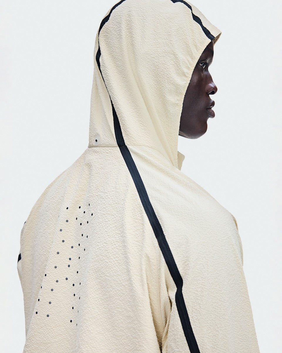 On United States Essential / Men's Performance Volt Jacket - Hare