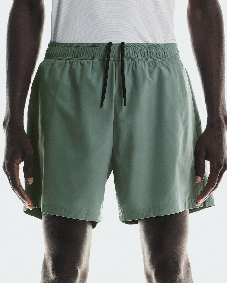 On United States Trending / Men's 5" Core Shorts - Olive