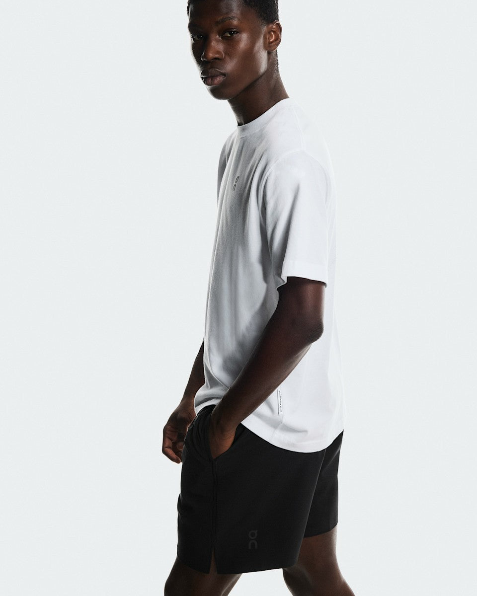 On United States Classic / Men's Focus Shorts - Black