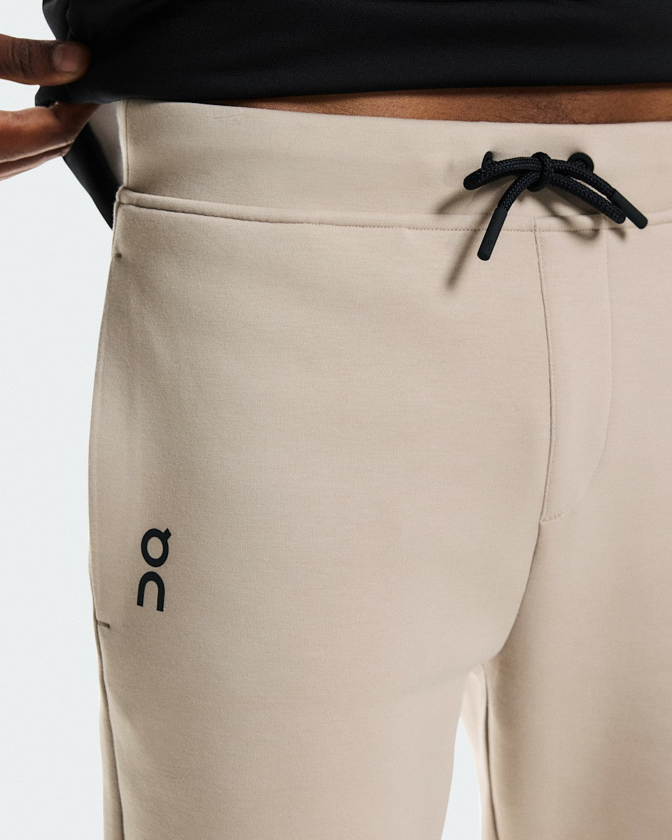 On United States Trending / Men's Focus Tech Sweatpants - Desert