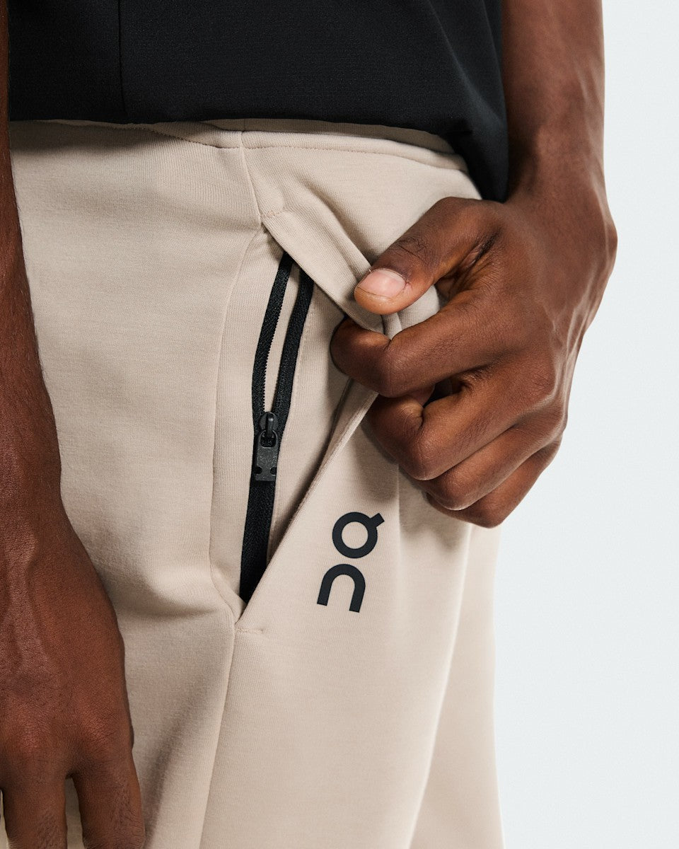 On United States Trending / Men's Focus Tech Sweatpants - Desert