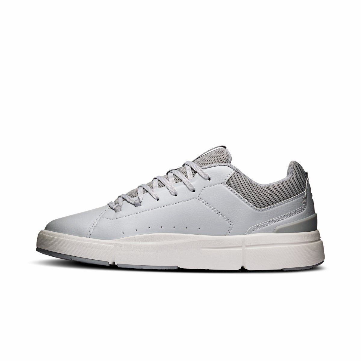 On United States Signature / THE ROGER Youth for Youth - Glacier/Alloy