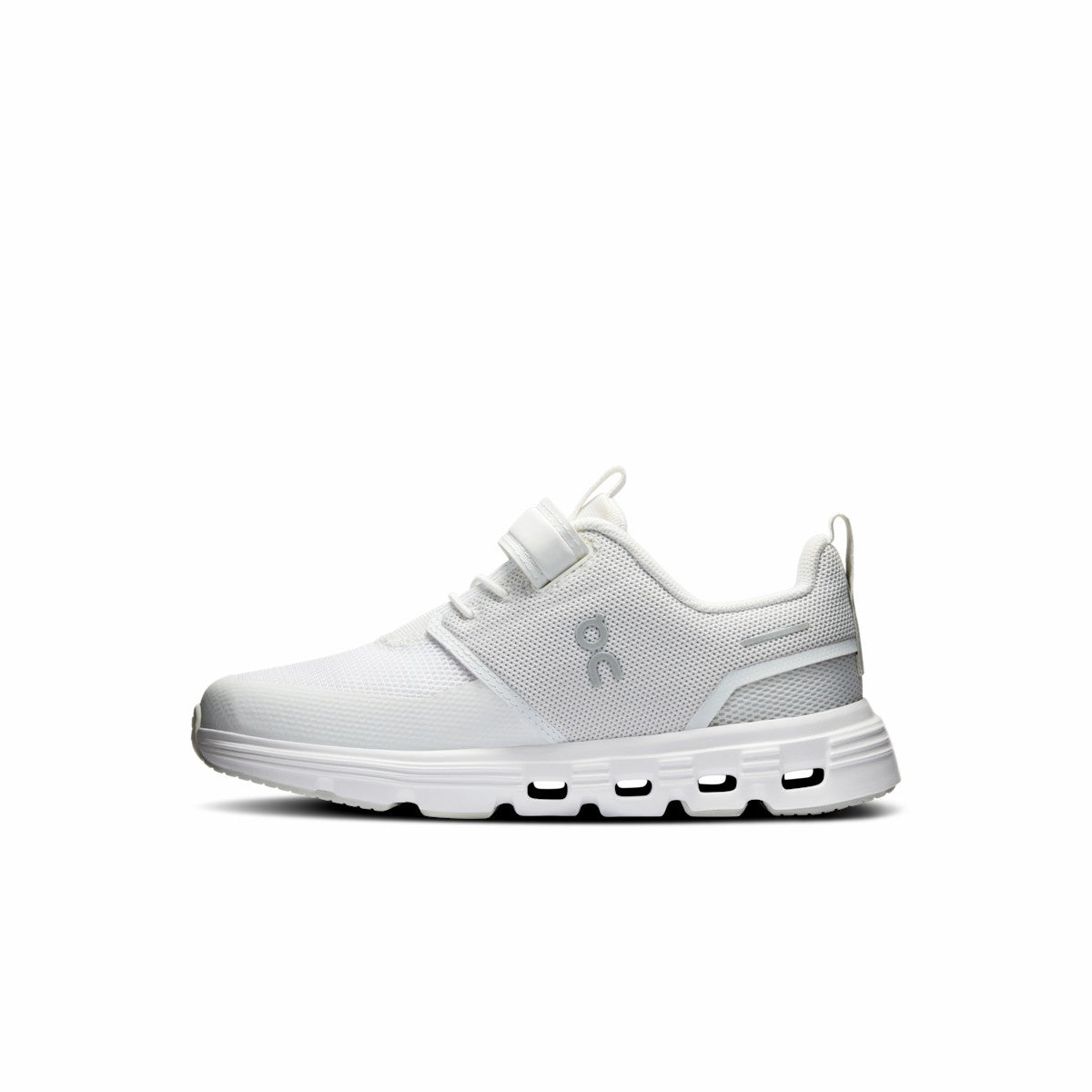 On United States Latest / Cloud Play 2 for Kids - White/White